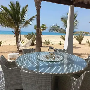 https://luxury-beach-villa-praia-de-chaves.cape-verdehotels.com