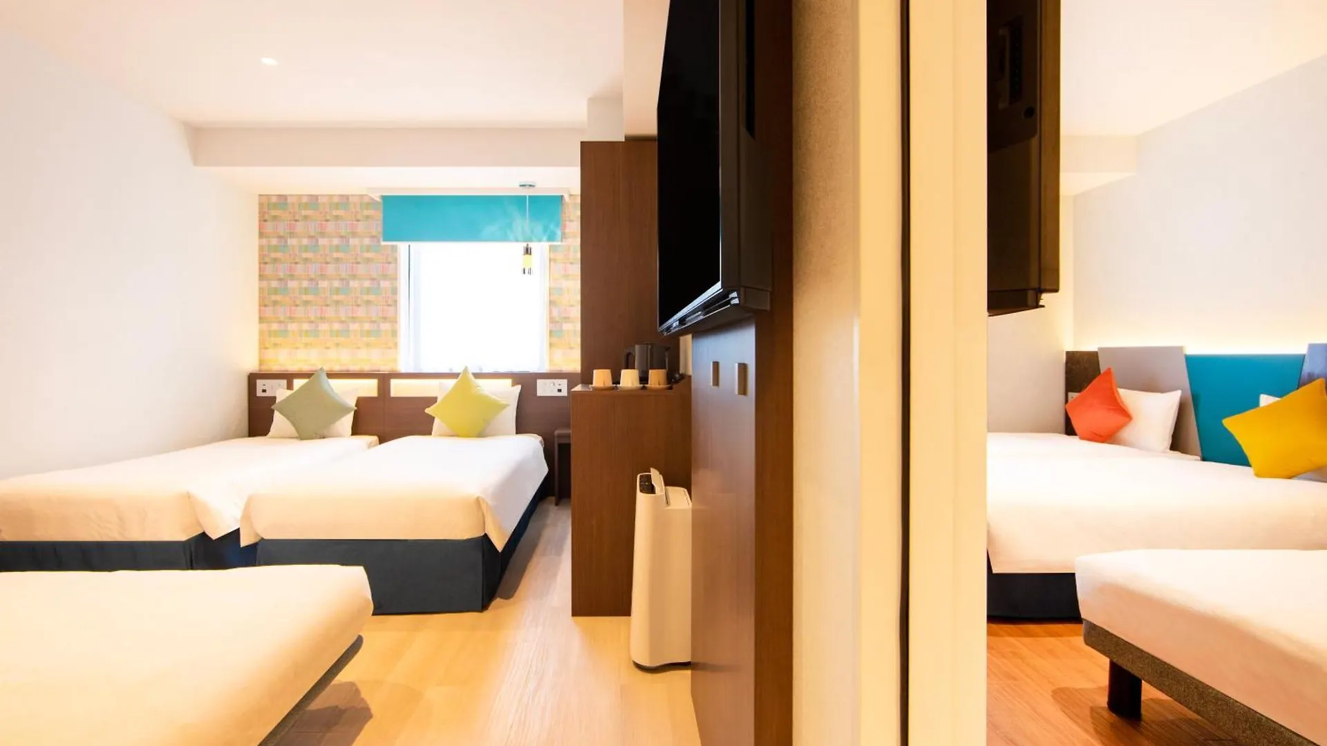 karaksa hotel colors Tokyo Yaesu